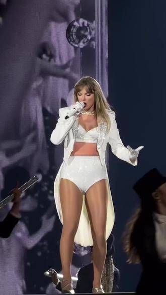 taylorswift 泰勒斯威夫特的旋律,总能触动心灵的最柔软处