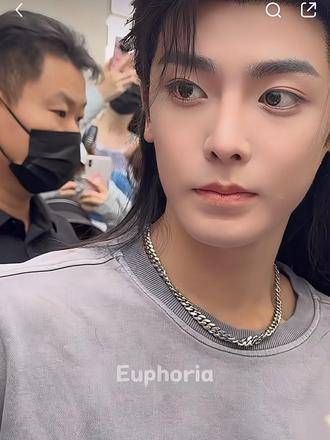 上天究竟是怎么创造出如此完美的脸庞呢?