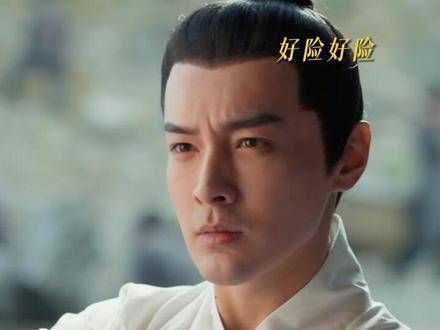 大丈夫应能屈能伸,世子爷对自己的形象描述真是恰到好处呢