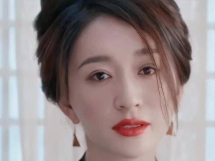 长公主一向极其残忍,视人命如草芥,用人命来滋养花朵…