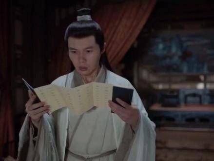 史阐立得知史家镇全镇化为灰烬,刚刚经历了落榜的打击,如今又遭遇灭镇的悲剧