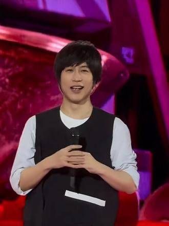 陈信宏真的‘疯了’~~十多年的老粉丝都没见过这么大的阵仗…