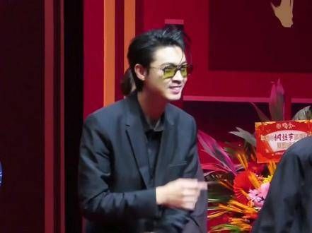 返场宝宝跳apt apt啦,超萌的!鼓掌 治愈系笑容 永远支持你!