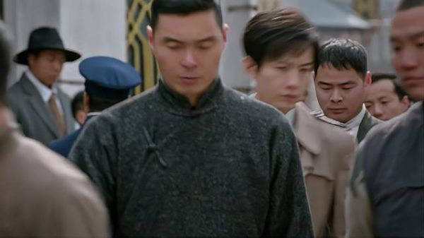 男人处于好心帮别人,没想到帮了自己一把