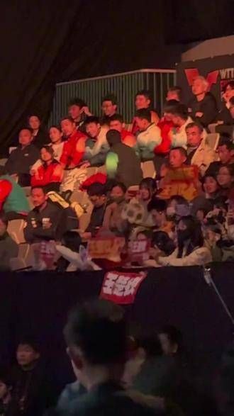 一生坚强的中国女性,真是厉害!看台上国乒让中国女性开怀大笑!