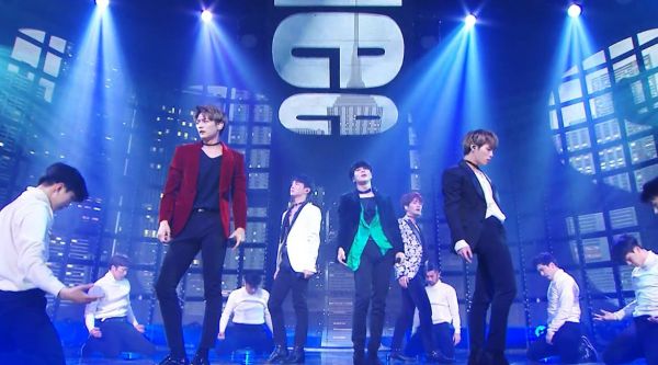 八年前的今天(161126),SHINee 五位性感表演的闪亮男人