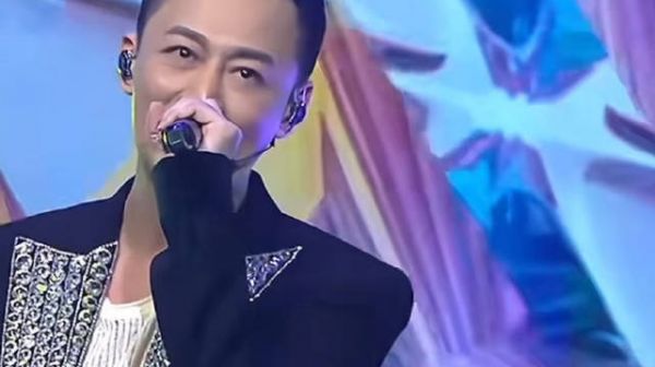 万千星辉贺台庆压轴嘉宾林峯,出场秒变演唱会,网友:声线真是无敌