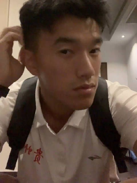 钻石黑皮男大,大腿嘎嘎有力