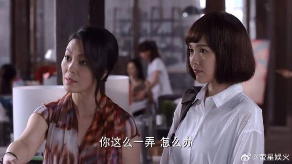 摄影师胳膊受伤 主编看到急坏了,还得重新找摄影师