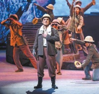 “硬核”题材的柔性表达