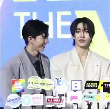jelly:幼儿园之后就没梳过这样的发型了…