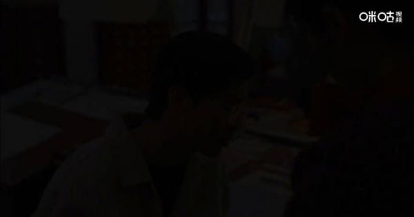 李佳准备元旦带庄图南回家，教授前来传授庄图南见家长小妙招…