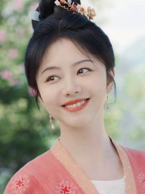 富家公子对落魄千金始终如一,青梅竹马的爱情真是甜蜜 谭松韵 赵华为