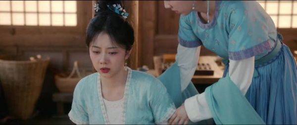 季英英从小可不就是和红一起相伴吗?