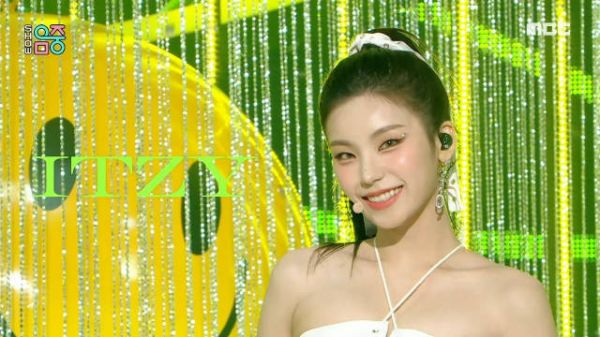 两年前的今天(221203),踩着油门冲向巅峰!