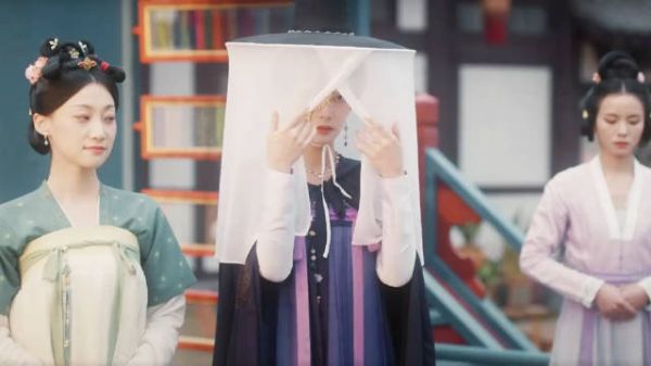 我堂堂将军之女眼里怎么会容得下你这颗沙子,顺我者昌,逆我者亡