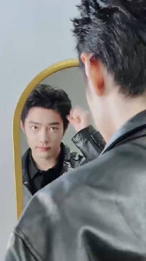 肖战转头转场,于梦境“漂流”寻觅与现实交汇