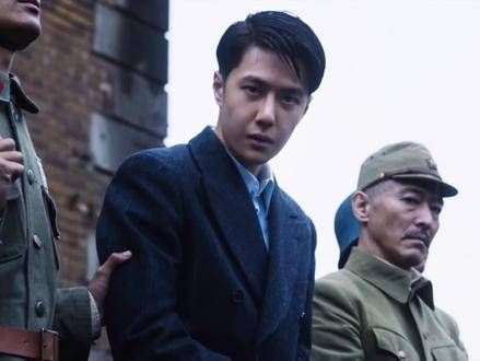 电影《无名》中的名场面,这满满的性张力,让人难以忘怀