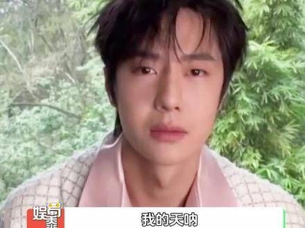 我的天,真的很久没看到王一博直播了《香奈儿杭州》《娱乐评论大赏》酷盖