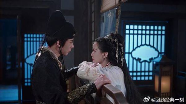 如意不小心受伤,远舟贴心给如意上药,画面太甜不敢看