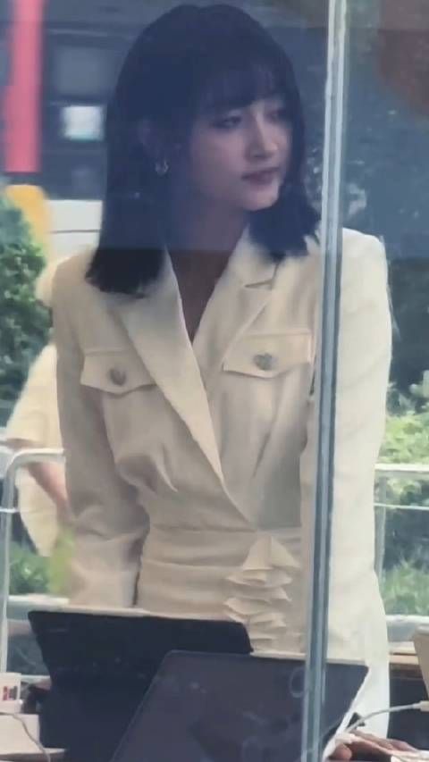 关晓彤简直像换了一个人,美得让人差点不敢认