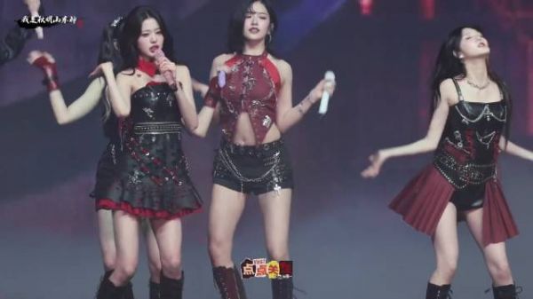 IVE 演唱会现场 直拍 安宥真视角,感受下什么叫高颜值大长腿