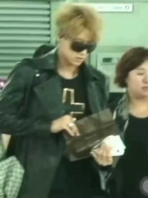 又是染头发，又是减肥的，黄子韬真的很有事业心了…