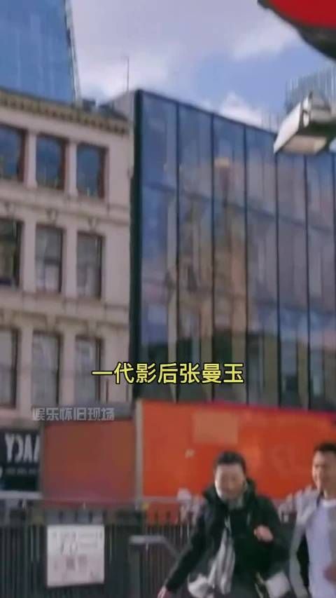 自 梁朝伟 刘嘉玲结婚后,便漂泊异乡,褪下明星光环远离伤心之地…