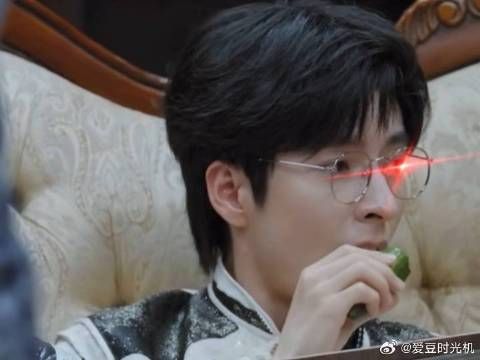 文韬:“因为他是金啊!”