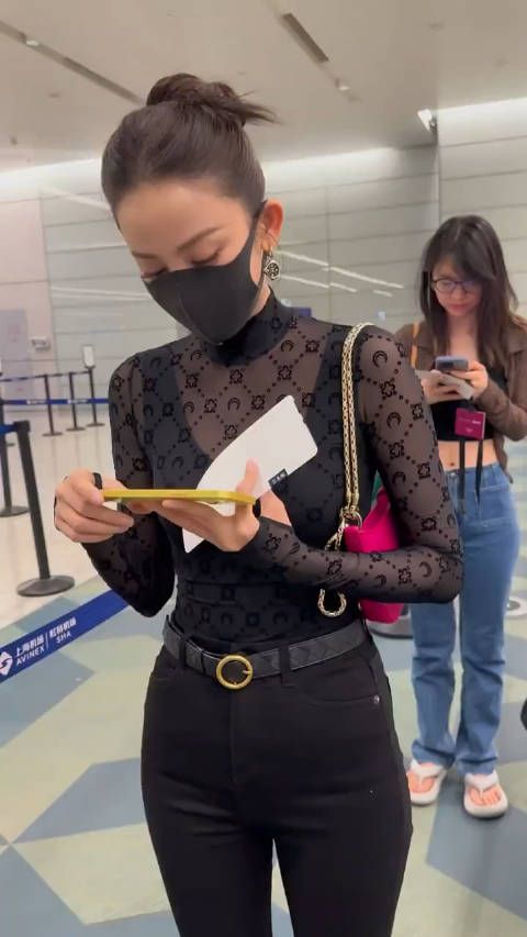 娜扎黑纱透视 身材好好