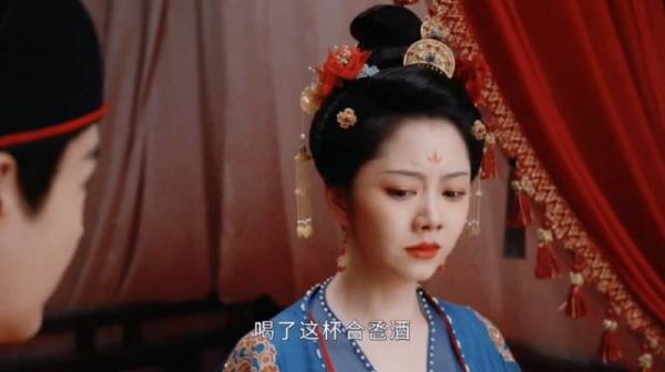 谭松 韵眼 神 里 全 是戏!