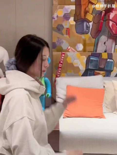 黄子韬:“嘻嘻,我老婆又发我了,真开心”