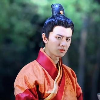 “你刚才是不是在窥视本王”