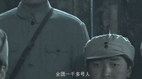 李云龙接到紧急任务,暗施妙计用手榴弹狂轰鬼子