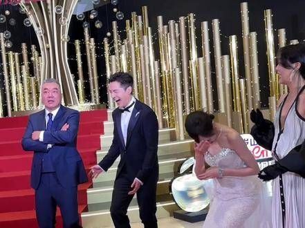 汪小姐“怒”砸范总,笑崩宝总,李李
