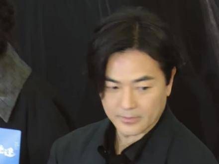 参加新片发布会,郑伊健显老态,80后的我们也正逐渐步入老年