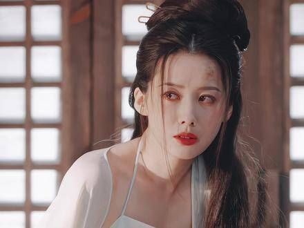这是多么极致的反转呢，她才是太阴会的会主…
