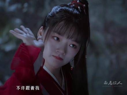 她在调皮,他则笑得温柔,你就这样宠爱着她吧,肖战时影美强惨天花板