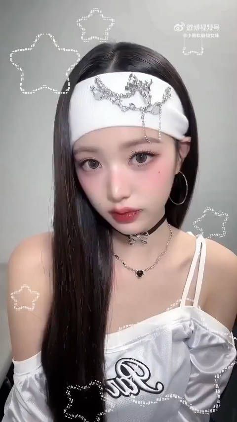 被五颜一的张元英美貌暴击,手势舞超甜美可爱,无限循环
