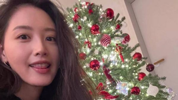 恭喜!36岁女星金栽经宣布结婚,嫁圈外男友,低调举行婚礼