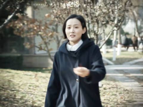 当时他专挑穿红衣服,留长发的,所以,有一段时间…