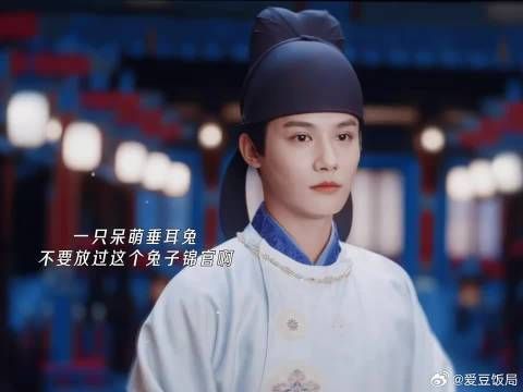 别太会演啊眼神真的很好嗑! 真想跪下来求自己别嗑了,结果发现跪下来也能嗑