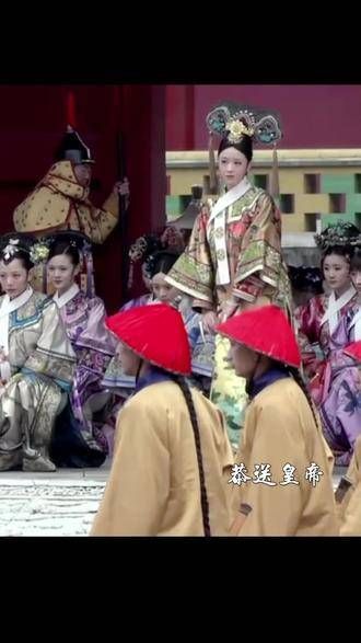华妃,一个站立时都散发着强大气场的女性