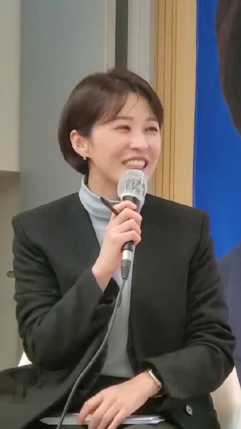 韩国“夺枪女英雄”曾是一名记者,35岁的她在尹锡悦戒严事件中走红!