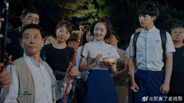 看到大爷的演奏,女学渣瞬间找到赢的方法,太聪明了
