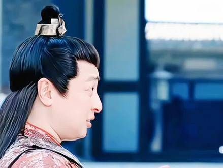 大宝的智慧似乎停留在了童年的阶段,但这并不意味着他愚笨