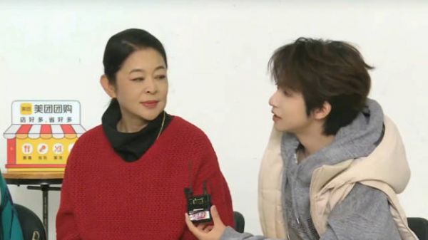 贺峻霖称姐比爸大,决定称李小冉为小姨