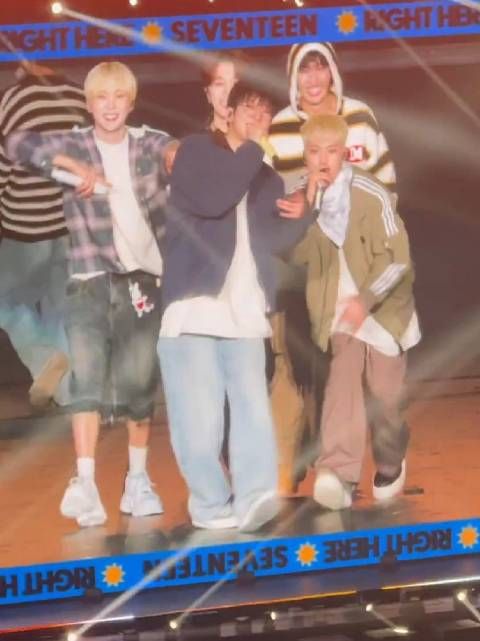 夫硕顺灿包围前进 #seventeen[超话]#