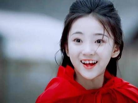 这才是小说中的少女,小小年纪便拥有倾国之姿!