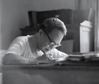 钱钟书《写在人生边上》：人活着，到底是为了什么